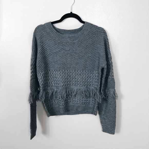 BB Dakota Sweaters - BB Dakota Heather Grey Tassel Sweater | Size XS